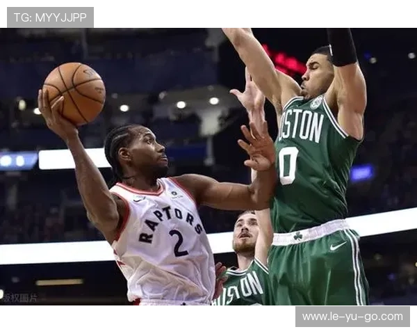 布鲁诺关键时刻闪耀,带队逆袭展现巨星风采 布鲁诺关键时刻闪耀,带队逆袭展现巨星风采