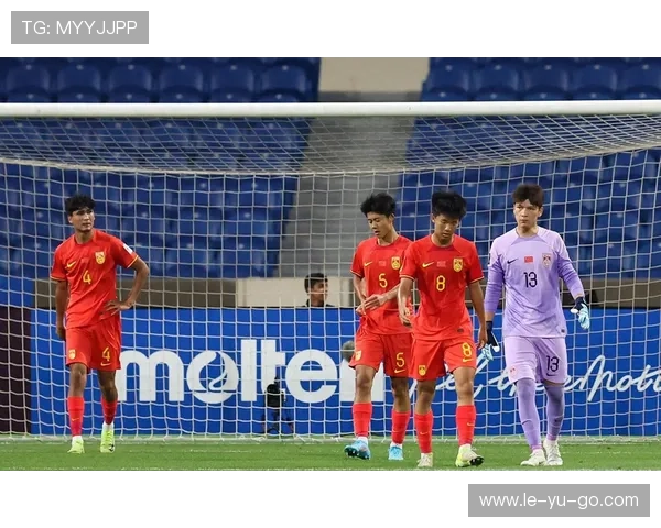 阿尔瓦雷斯河床回忆:从青训新星到国家队主力的蜕变之路 阿尔瓦雷斯河床回忆:从青训新星到国家队主力的蜕变之路